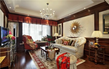 中式混搭客厅花纹地毯室内装修效果图
