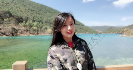 美女西藏旅游照
