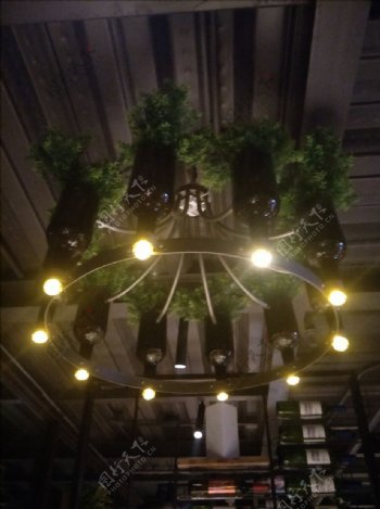 酒吧绿植灯
