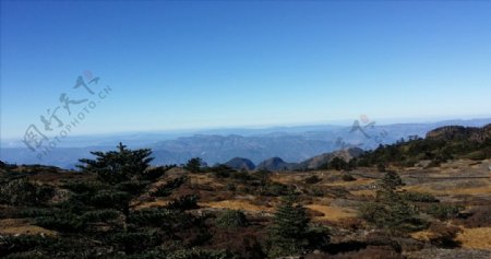 轿子雪山神田远眺