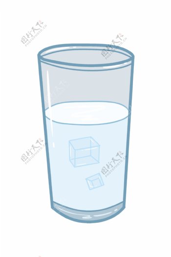玻璃杯装饰冰水
