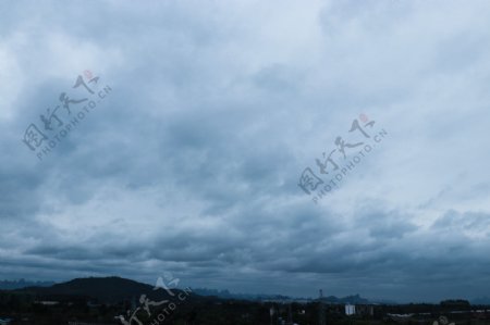 桂林乌云风景照片