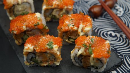日式料理寿司卷之鱼子酱三文鱼3