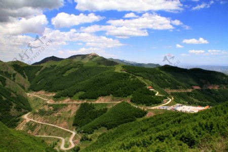 宁夏六盘山天空绿色自然景色