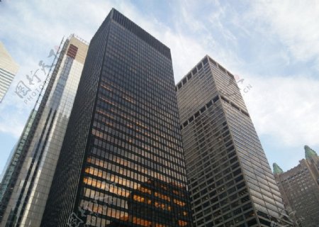 现代商业中心高楼大厦摩天
