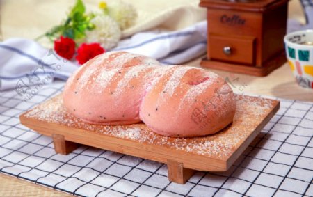 粉色面包