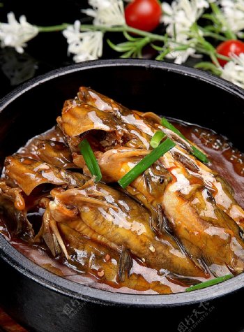 豫菜石锅黄沽鱼图片