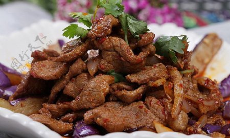 新疆菜新疆炒烤肉图片