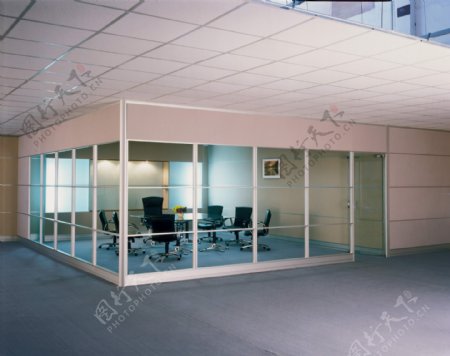 办公室内会议厅玻璃房间高清图