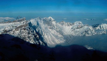 阿尔卑斯山的雪图片