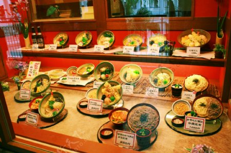 日本橱窗的仿真套餐图片