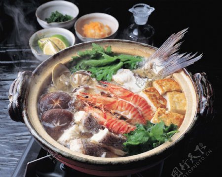 鱼肉海鲜锅图片