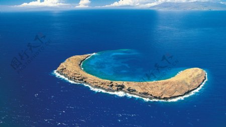 海上岛屿图片