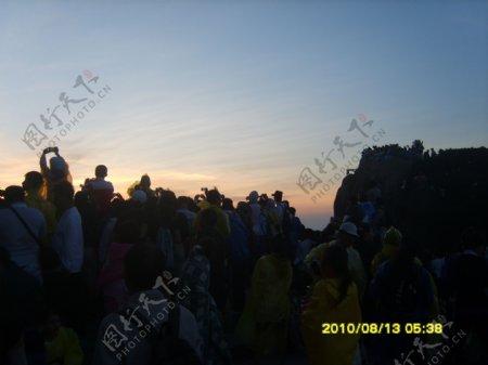 黄山顶观日出图片