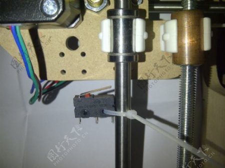 反事世界简单的3D打印机的限位开关安装