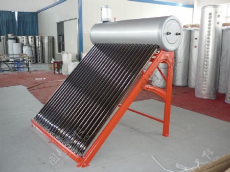 不锈钢盘管式太阳能热水器图片