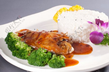 豉香鯧鱼饭套餐图片