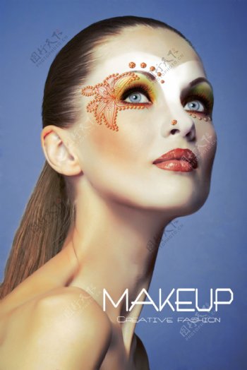 化妆品杂志广告