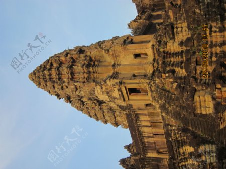 柬埔寨夕阳下的小吴哥中心塔
