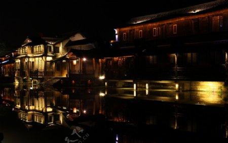 江南水乡古镇西塘夜景图片