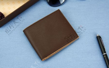 时尚韩版男士短款钱包图片