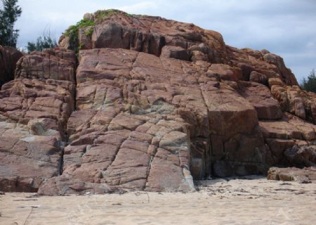 石头海滩图片