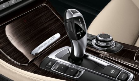 全新BMW5系高效混合动力图片