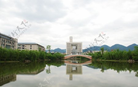 重庆师范大学三春湖图片