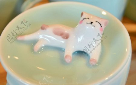 陶瓷小猫图片