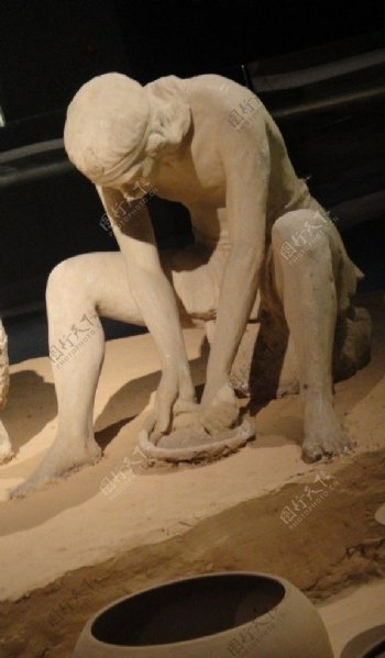 远古人类雕塑图片