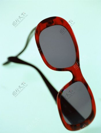 时尚个性红框眼镜图片