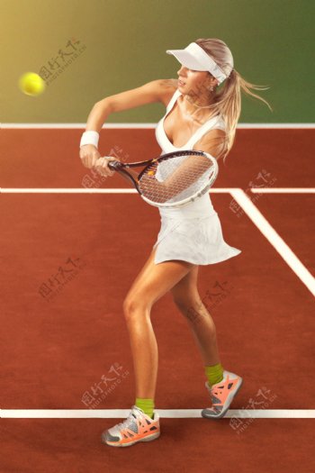 网球少女图片