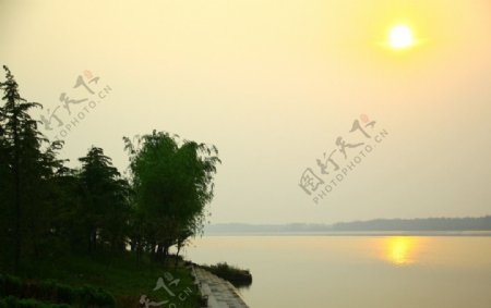 山东浮龙湖图片