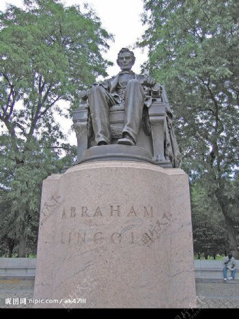 林肯塑像图片