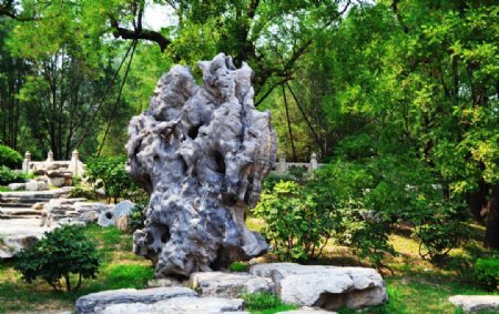 石头雕塑景观风景图片
