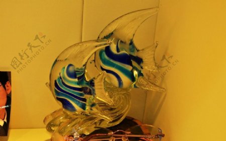 金鱼玻璃工艺品图片