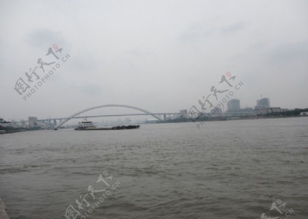 卢浦大桥黄浦江江水图片