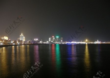 青岛海滨夜景图片