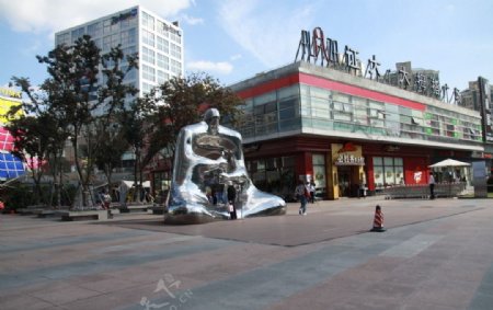 上海浦东联洋证大大拇指广场入口图片
