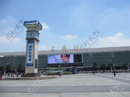 上海火车站广告屏图片
