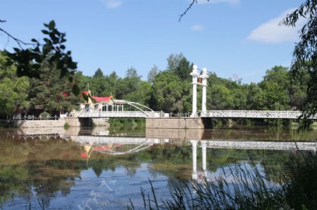 扎兰屯吊桥公园全景图片