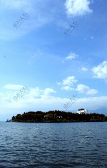 海岛蓝天图片