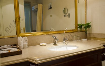 酒店客房客房卫生间图片