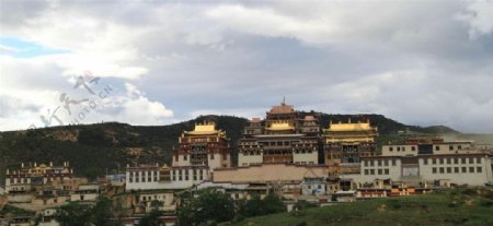 香格里拉松赞林寺图片