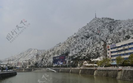 金华市磐安县安文海螺山雪景图片