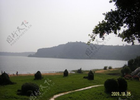 玛珥湖图片