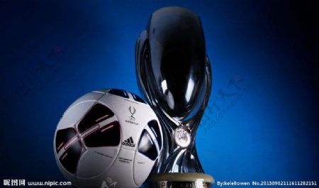 欧洲超级杯比赛用球图片