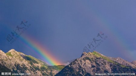 彩虹山顶图片
