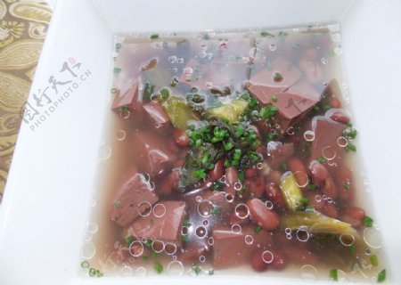 红豆酸菜猪血图片