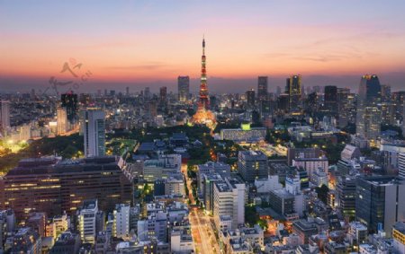 日本东京铁塔高空摄影图片